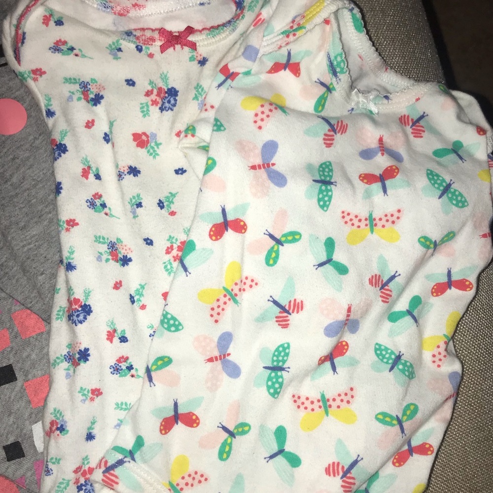 Okie Dokie outfit & Carter Onesies - Picture 4 of 5